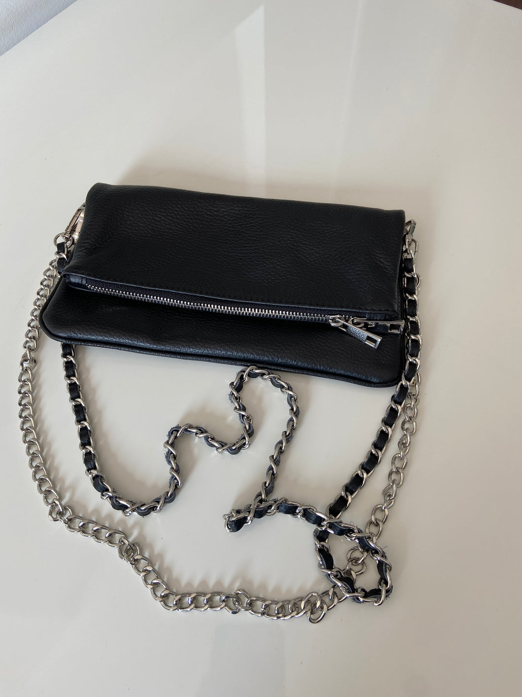 Bolso cadenas piel negro